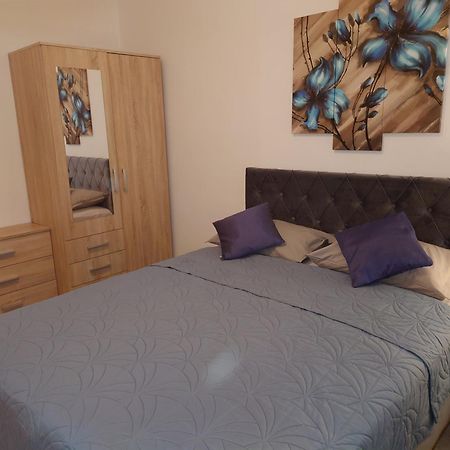 Apartments Tulipan - With Free Private Parking Garage Μόσταρ Εξωτερικό φωτογραφία