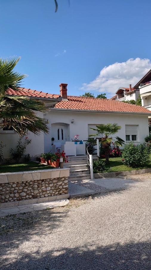 Apartments Tulipan - With Free Private Parking Garage Μόσταρ Εξωτερικό φωτογραφία