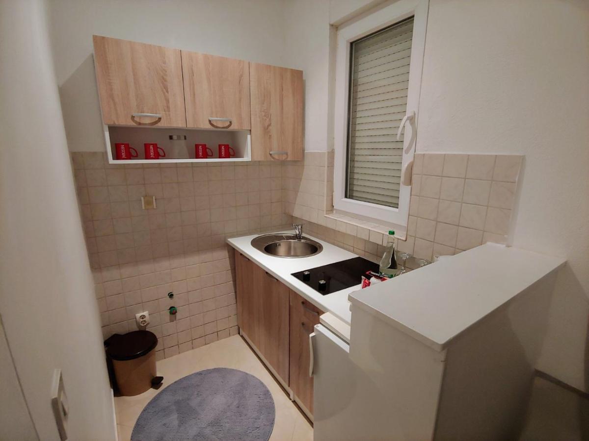Apartments Tulipan - With Free Private Parking Garage Μόσταρ Εξωτερικό φωτογραφία